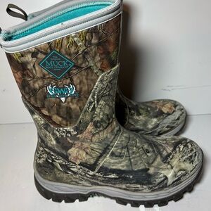 The Original Muck Boot Company x Girls with Guns (GWG) rain boots